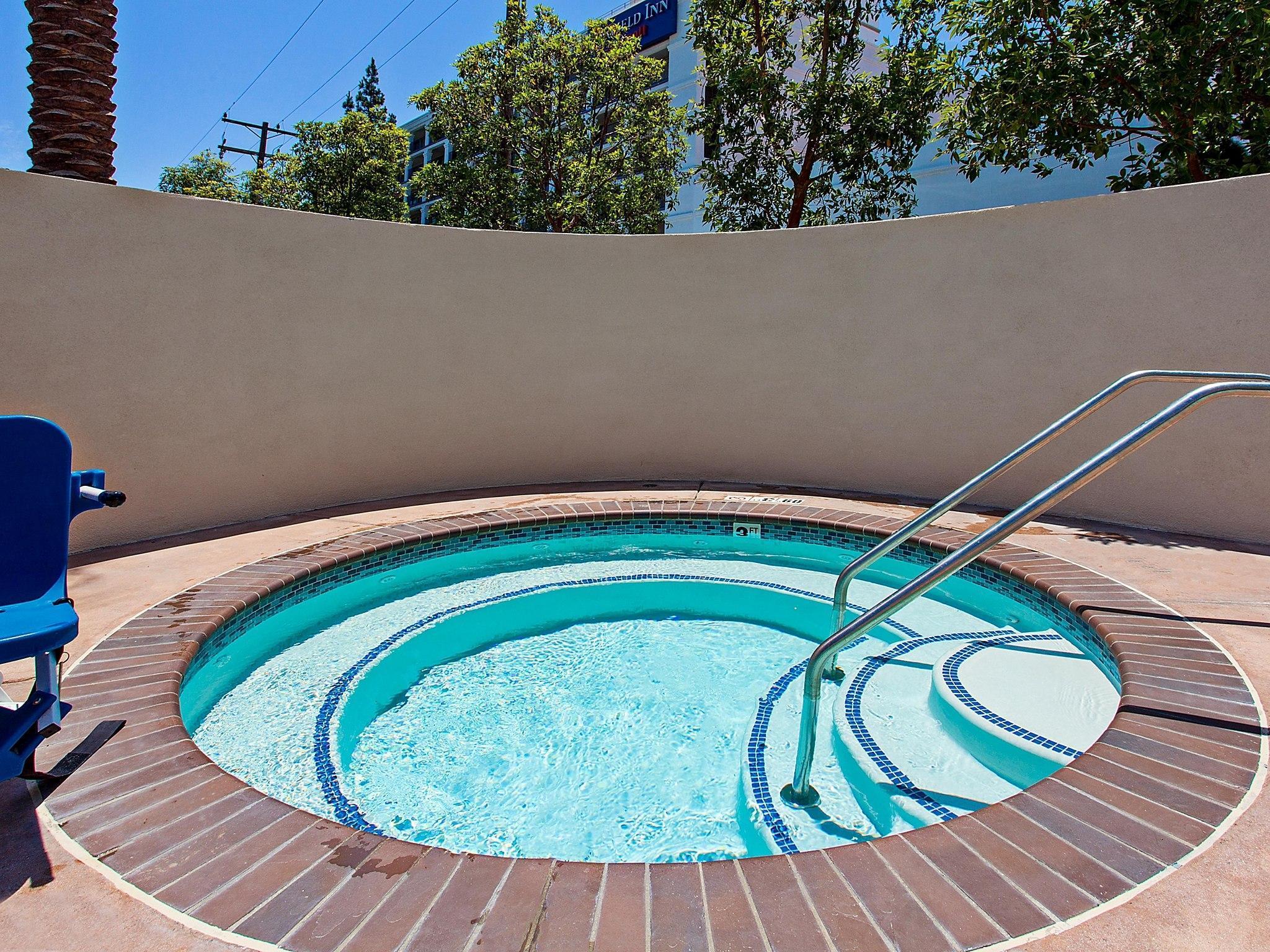 Holiday Inn Express & Suites Anaheim Resort Area By Ihg Exterior foto