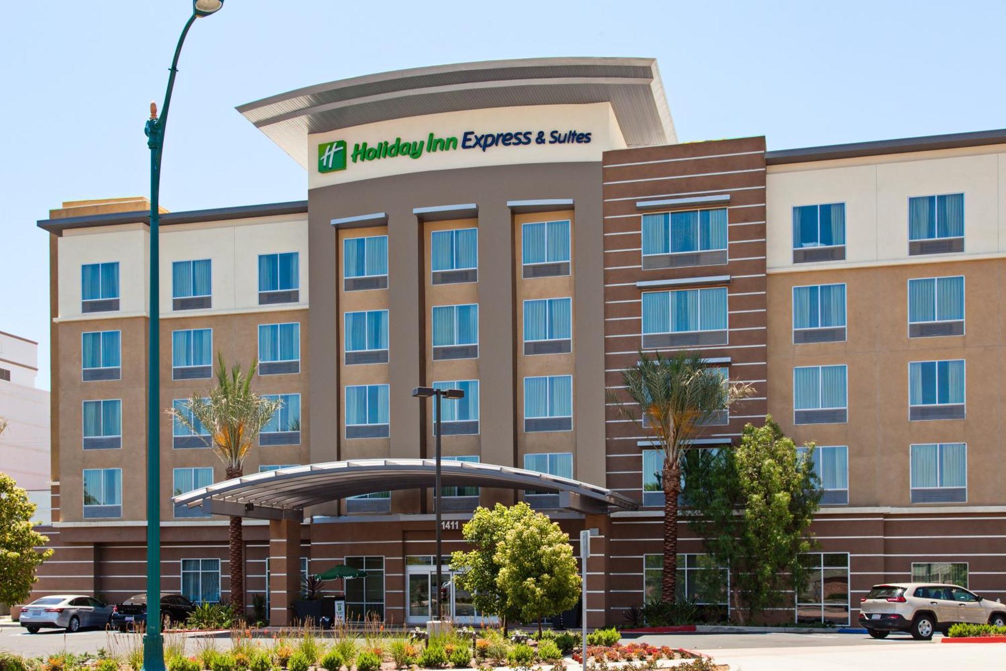 Holiday Inn Express & Suites Anaheim Resort Area By Ihg Exterior foto