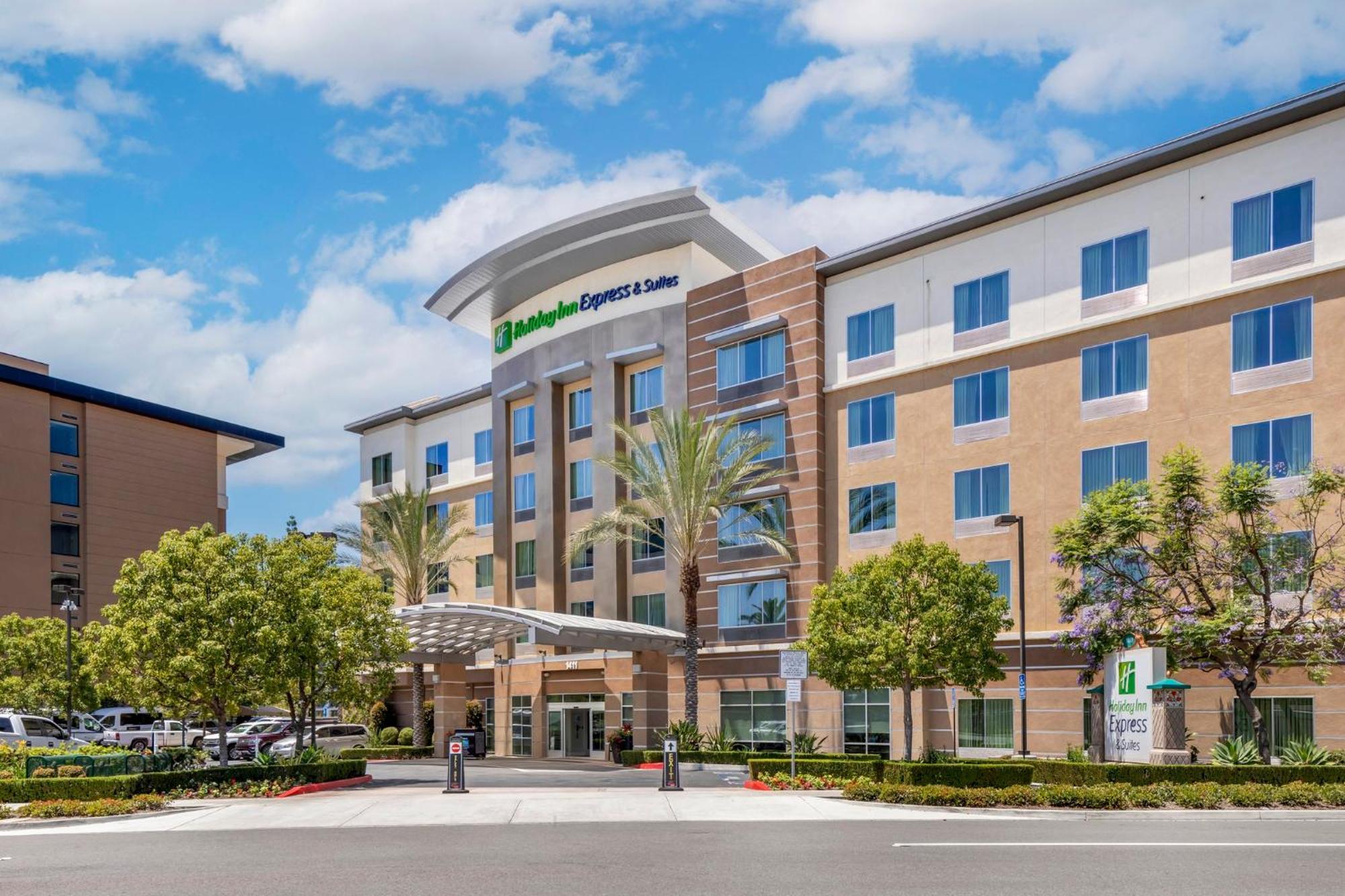 Holiday Inn Express & Suites Anaheim Resort Area By Ihg Exterior foto