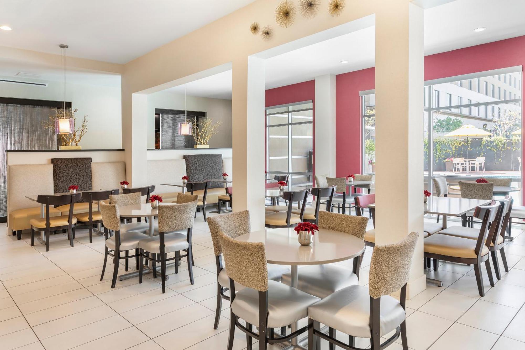 Holiday Inn Express & Suites Anaheim Resort Area By Ihg Exterior foto