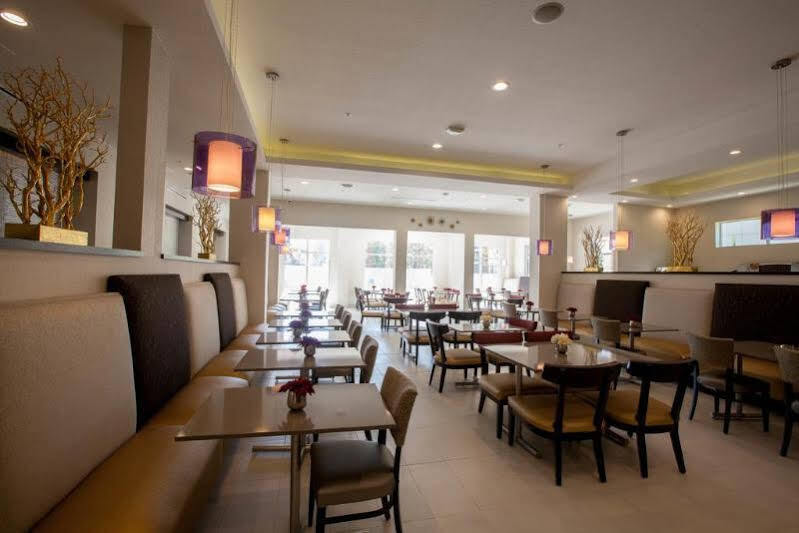 Holiday Inn Express & Suites Anaheim Resort Area By Ihg Exterior foto